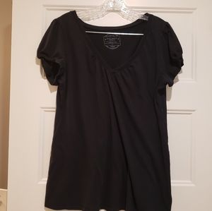 Old Navy maternity t shirt
